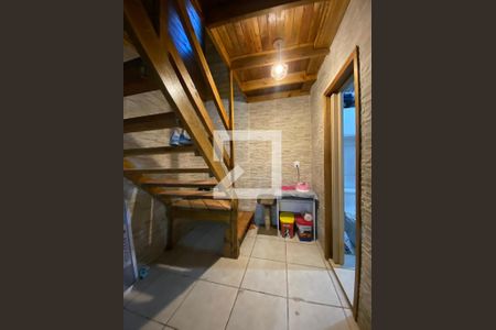 Casa à venda com 330m², 5 quartos e 4 vagasescada