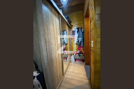 Casa à venda com 330m², 5 quartos e 4 vagasquarto 1