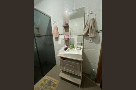 Casa à venda com 330m², 5 quartos e 4 vagasbanheiro 