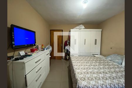 Casa à venda com 330m², 5 quartos e 4 vagasquarto 2