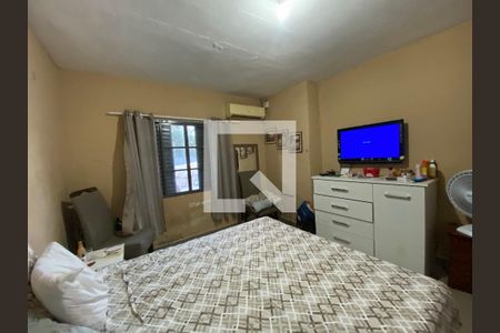 Casa à venda com 330m², 5 quartos e 4 vagasquarto 2