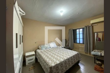 Casa à venda com 330m², 5 quartos e 4 vagasquarto 2