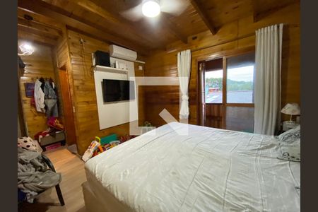 Casa à venda com 330m², 5 quartos e 4 vagasVista da Sacada