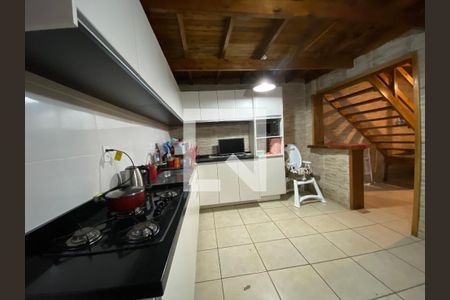Casa à venda com 330m², 5 quartos e 4 vagascozinha casa 2