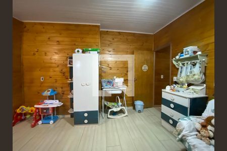 Casa à venda com 330m², 5 quartos e 4 vagasquarto 2