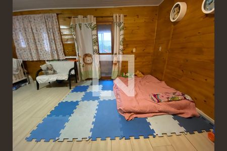 Casa à venda com 330m², 5 quartos e 4 vagasquarto 2