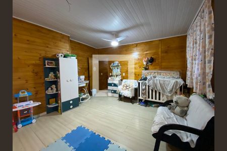 Casa à venda com 330m², 5 quartos e 4 vagasquarto 2