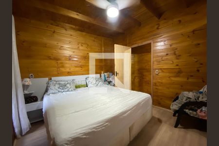 Casa à venda com 330m², 5 quartos e 4 vagasquarto casa 2