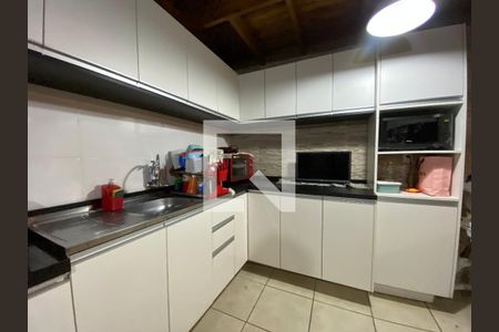 Casa à venda com 330m², 5 quartos e 4 vagascozinha casa 2