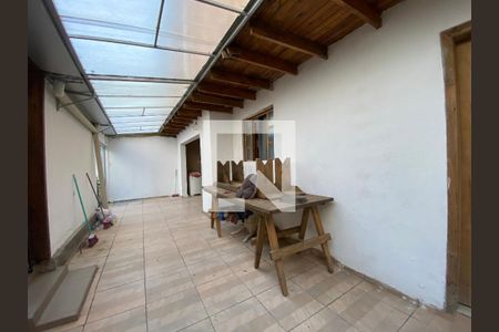 Casa à venda com 330m², 5 quartos e 4 vagasChurrasqueira