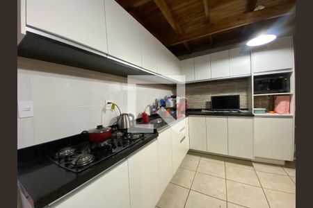 Casa à venda com 330m², 5 quartos e 4 vagascozinha casa 2