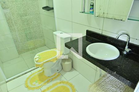 Banheiro social  de apartamento para alugar com 1 quarto, 48m² em Nova Mirim, Praia Grande