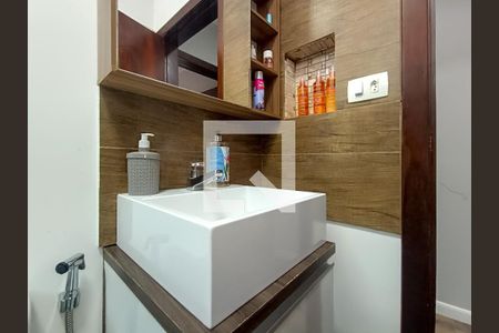 Casa à venda com 155m², 3 quartos e 3 vagasBanheiro Social