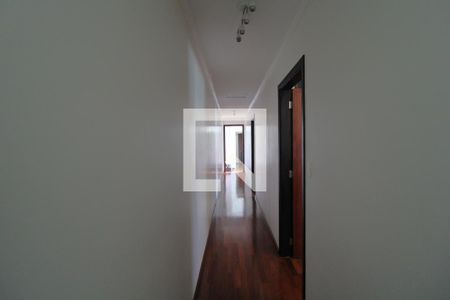 Corredor de casa à venda com 4 quartos, 195m² em Jardim Umuarama, São Paulo