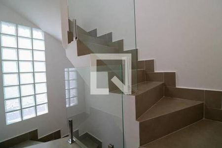 Casa à venda com 2 quartos, 103m² em Cambuci, São Paulo