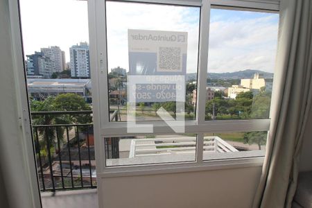Vista da Sala/Quarto de kitnet/studio à venda com 1 quarto, 33m² em Jardim Botânico, Porto Alegre