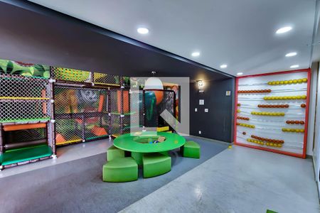 Apartamento à venda com 175m², 2 quartos e 2 vagasÁrea comum - Playground