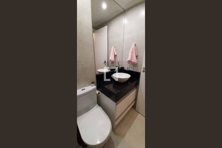 Apartamento à venda com 83m², 2 quartos e 2 vagasBanheiro da Suíte 2