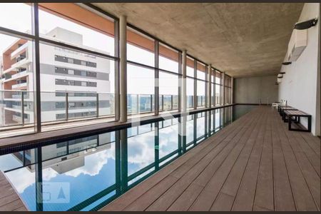 Studio à venda com 42m², 0 quarto e 1 vagaPiscina