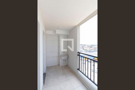 Varanda Sala e Área de Serviço  de apartamento para alugar com 2 quartos, 42m² em Parque Cruzeiro do Sul, São Paulo