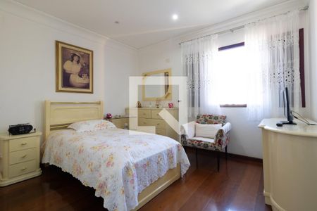 Casa à venda com 331m², 4 quartos e 4 vagasSuíte 3