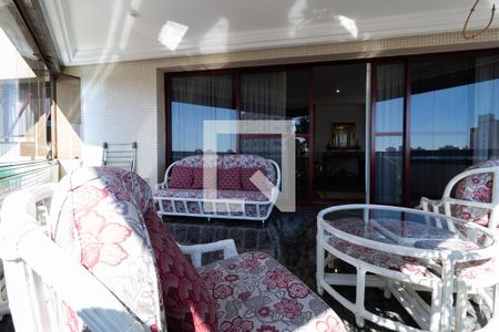 Casa à venda com 331m², 4 quartos e 4 vagasVaranda