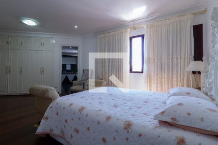 Casa à venda com 331m², 4 quartos e 4 vagasSuite 1