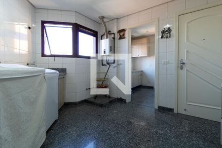 Casa à venda com 331m², 4 quartos e 4 vagasCozinha