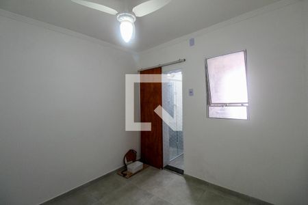 Quarto 1 de casa para alugar com 2 quartos, 60m² em Parque Independência, São Paulo