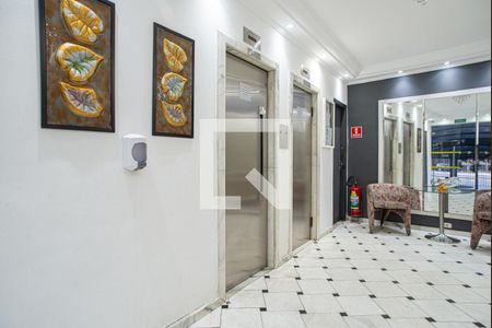 Apartamento à venda com 63m², 2 quartos e sem vagaÁrea comum - Hall Social 