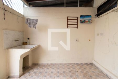 Casa para alugar com 25m², 1 quarto e sem vagaÁrea de Serviço