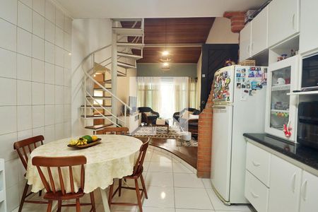 Casa à venda com 275m², 2 quartos e 3 vagasCozinha