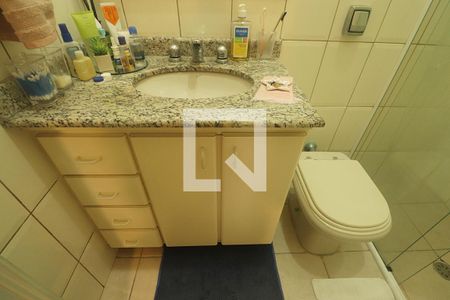 Casa à venda com 275m², 2 quartos e 3 vagasSuíte - Banheiro do Quarto 1