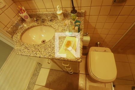 Casa à venda com 275m², 2 quartos e 3 vagasBanheiro Social