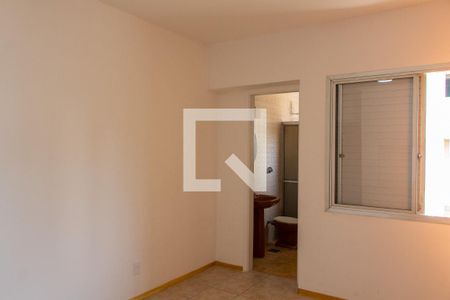 SALA/QUARTO de kitnet/studio para alugar com 1 quarto, 34m² em Centro, Campinas