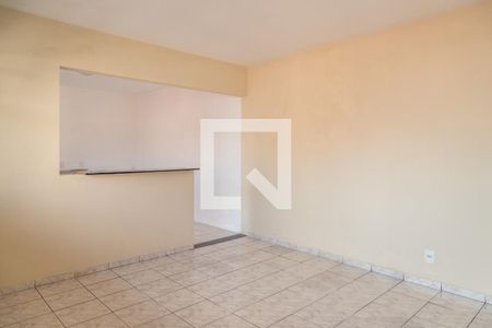 Sala de casa para alugar com 2 quartos, 120m² em Vila Ponte Rasa, São Paulo