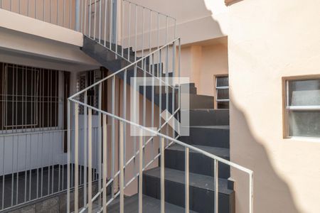 Casa para alugar com 120m², 2 quartos e 1 vagaEscada