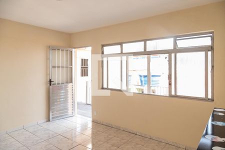 Sala de casa para alugar com 2 quartos, 120m² em Vila Ponte Rasa, São Paulo