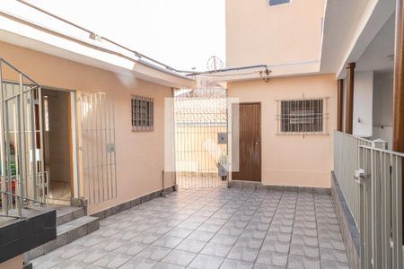 Casa para alugar com 120m², 2 quartos e 1 vagaÁrea comum - Quintal