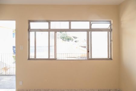 Sala de casa para alugar com 2 quartos, 120m² em Vila Ponte Rasa, São Paulo