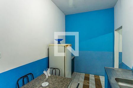 Cozinha de casa para alugar com 1 quarto, 32m² em Vila Zat, São Paulo