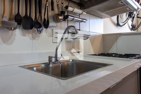 Cozinha de apartamento à venda com 1 quarto, 27m² em Barra Funda, São Paulo