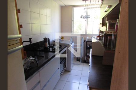 Cozinha de apartamento à venda com 2 quartos, 43m² em Parque Assuncao, Taboão da Serra