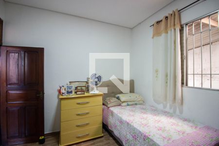 Casa à venda com 250m², 5 quartos e 3 vagasQuarto 2