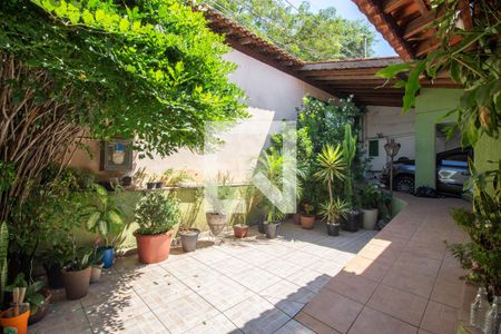 Casa à venda com 250m², 5 quartos e 3 vagasÁrea Externa