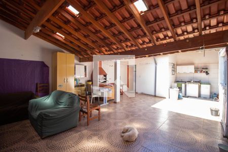 Casa à venda com 250m², 5 quartos e 3 vagasQuintal