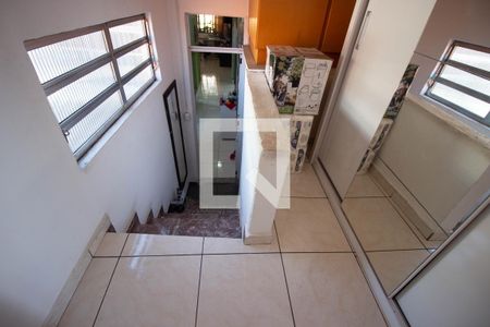 Casa à venda com 250m², 5 quartos e 3 vagasEscada
