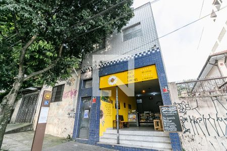 Casa para alugar com 54m², 2 quartos e sem vagaFachada