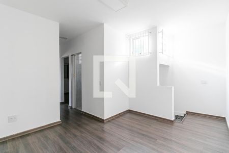 Sala de casa para alugar com 2 quartos, 54m² em Penha de França, São Paulo