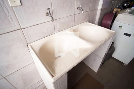 Casa à venda com 72m², 3 quartos e 1 vagaÁrea de Serviço